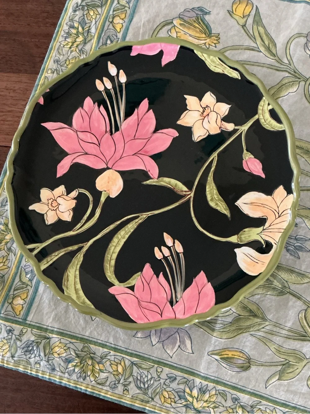 April Cornell Certified International Floral Plates Set of 2